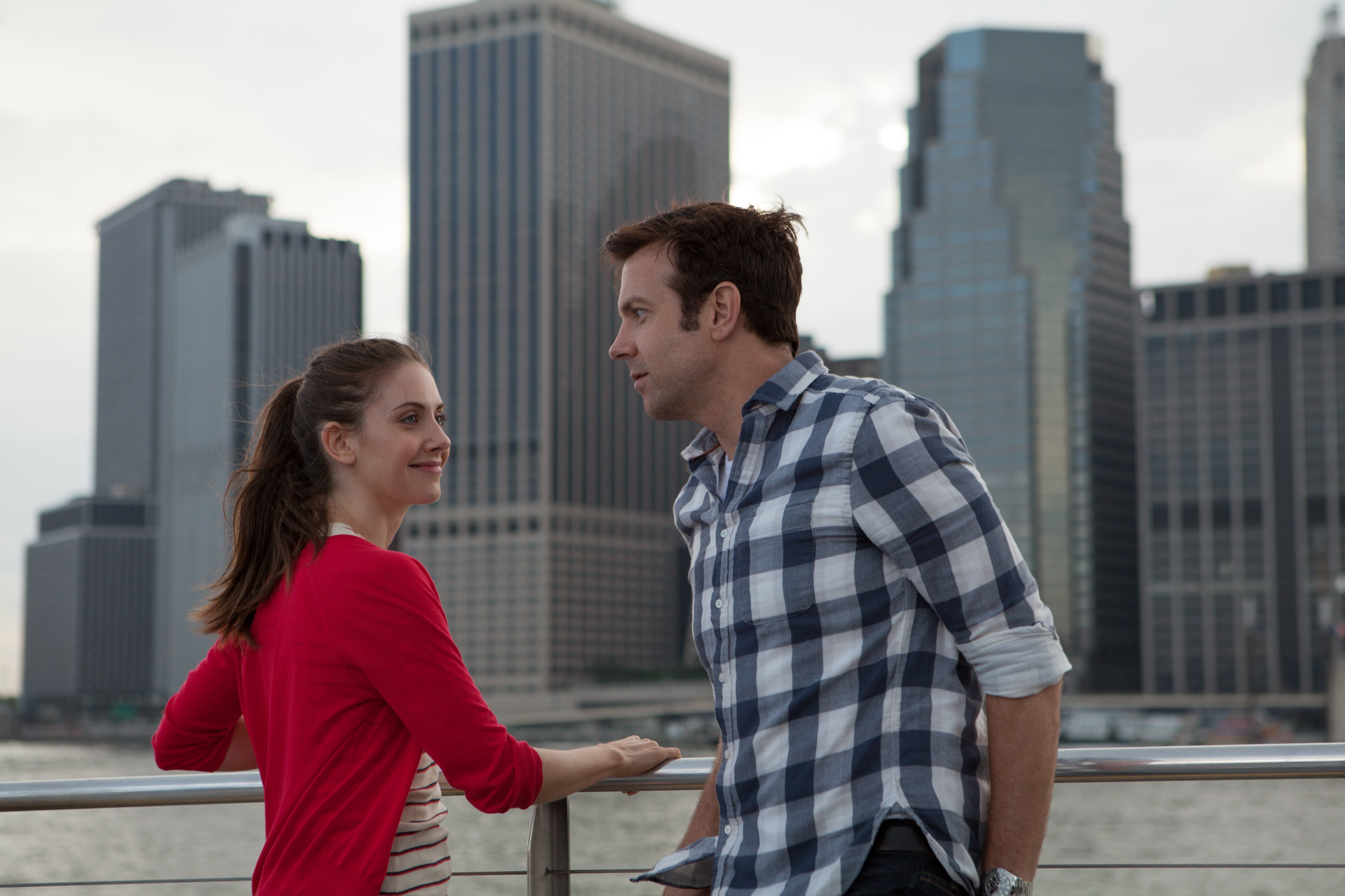 SleepingWithOtherPeople_AlisonBrie_JasonSudeikis_1.jpg