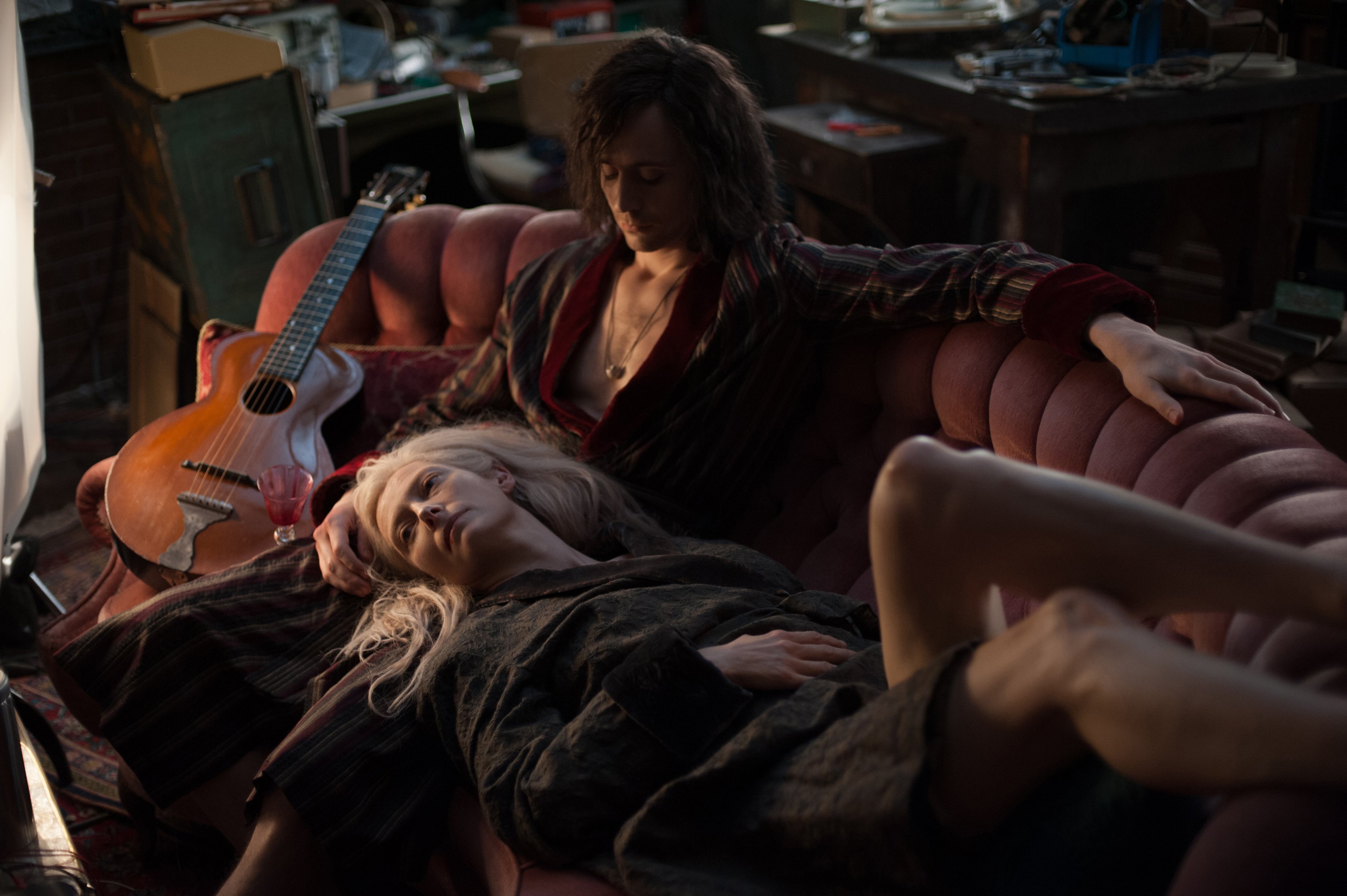 OnlyLoversLeftAlive2_Tilda_Swinton_Tom_Hiddleston_300.jpg