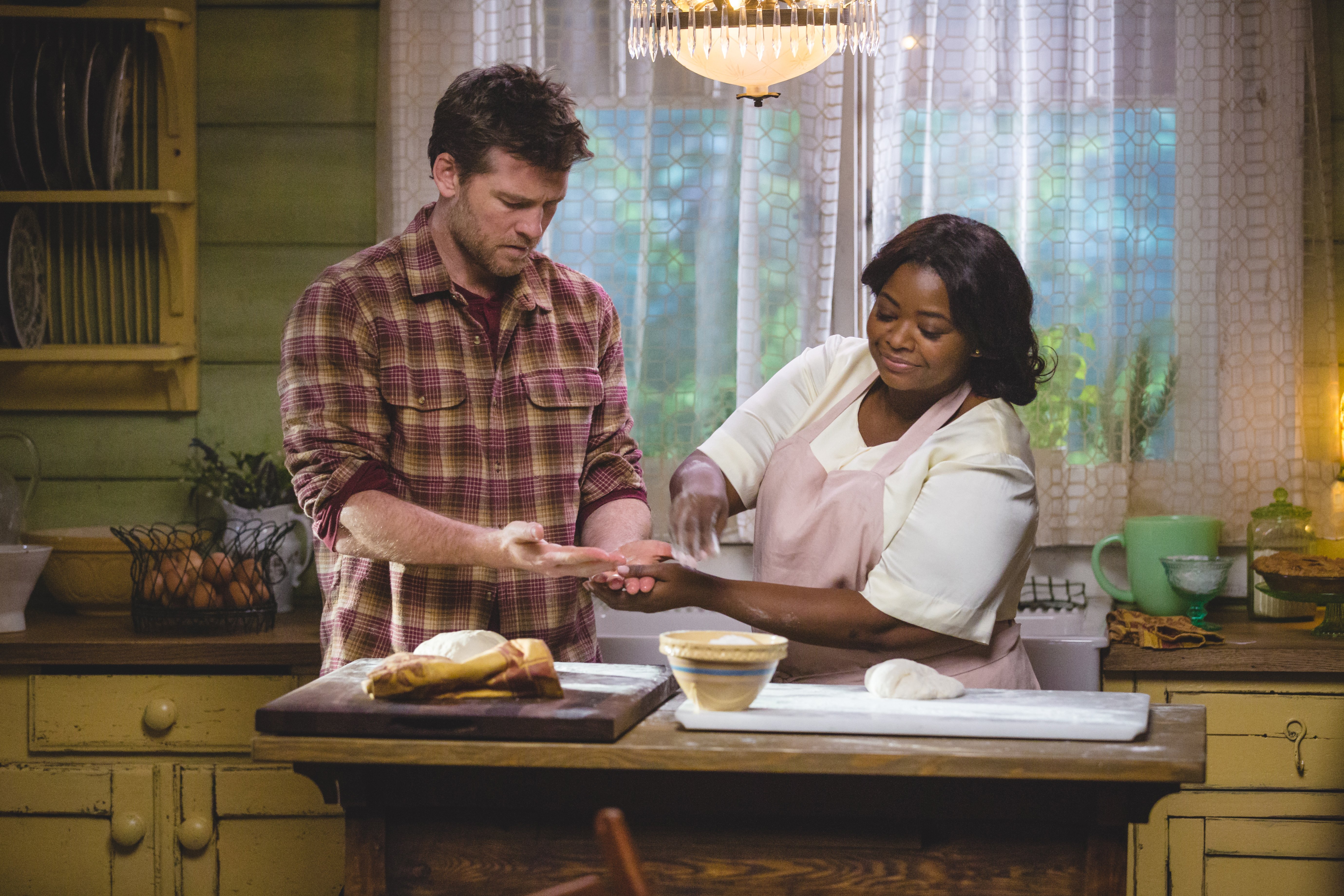 TheShack_OctaviaSpencer_SamWorthington_2.jpg