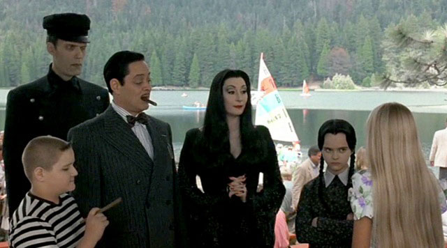 AddamsFamilyValues4.jpg