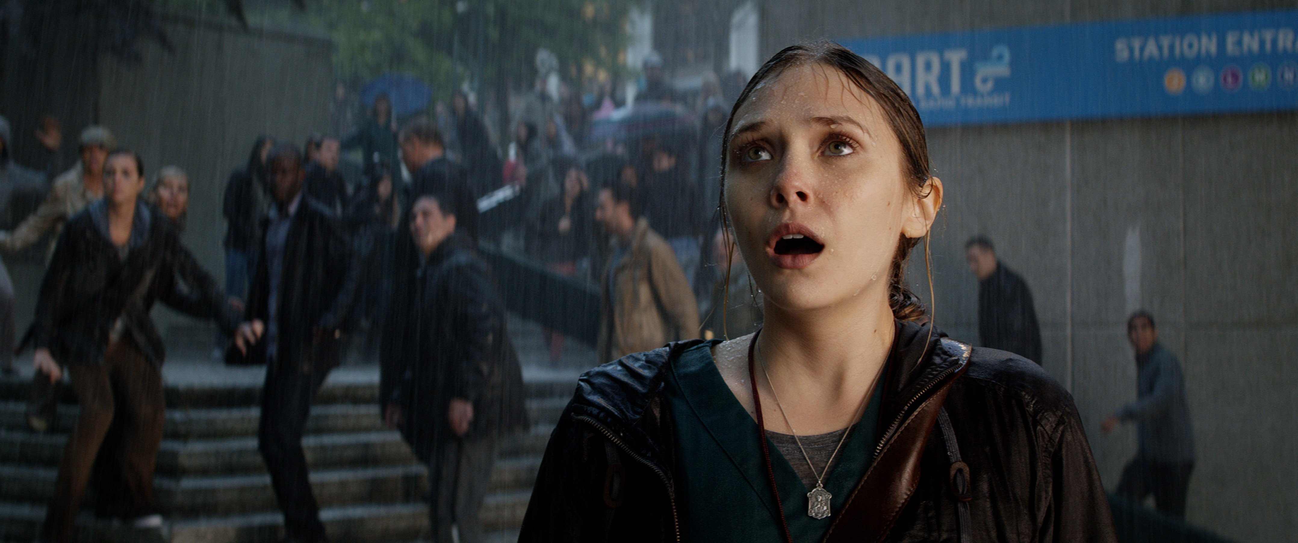 Godzilla_Elizabeth_Olsen_2.jpg